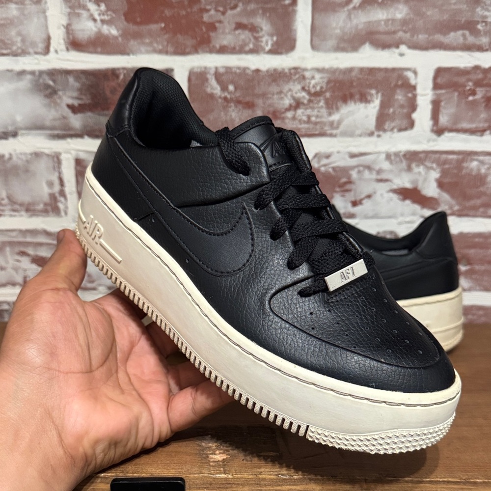 Nike Air Force 1 Sage Low Black Leather with Platform Women’s Sz 7.5